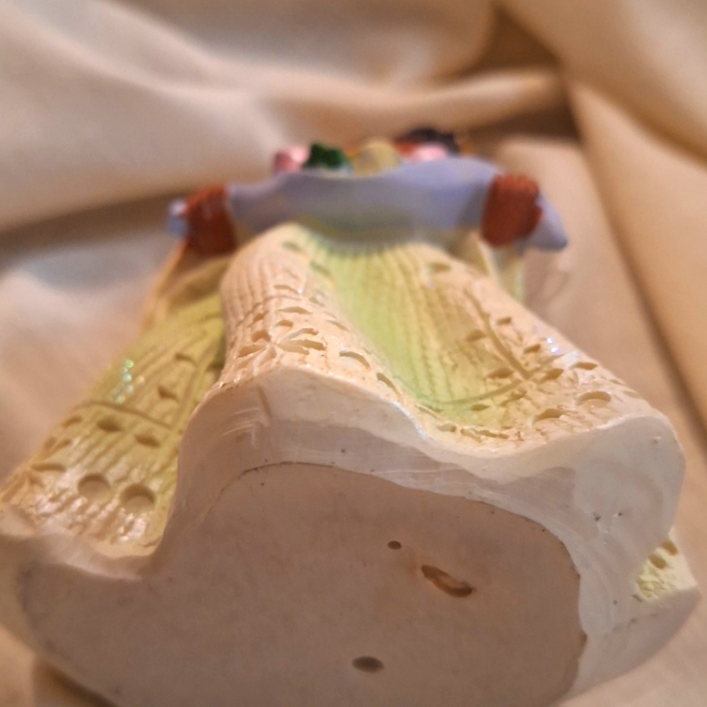 Ceramic Statue - Picture 3 of 4